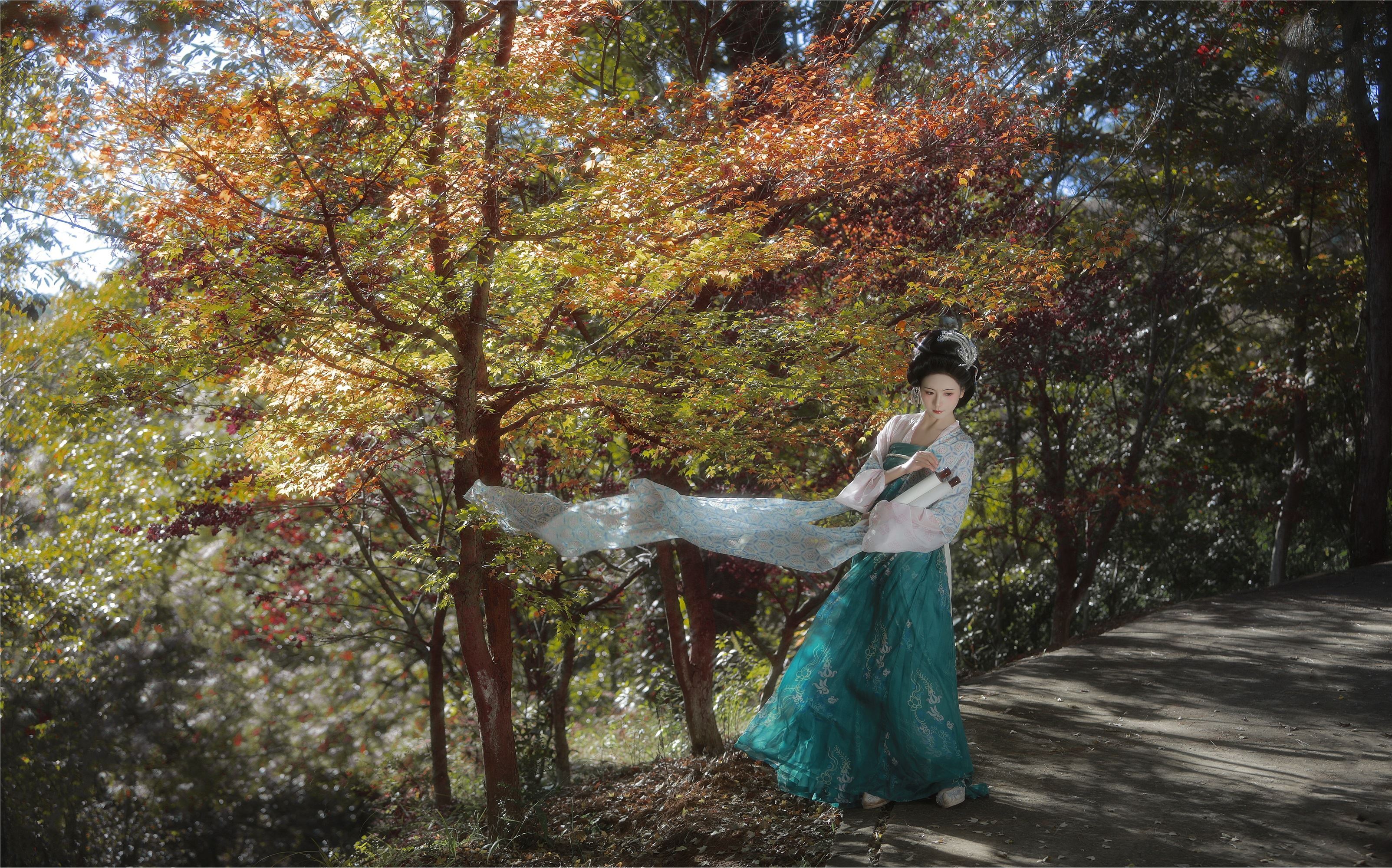 YITUYU艺图语 2025.01.25 橙黄橘绿时 瑜瑾